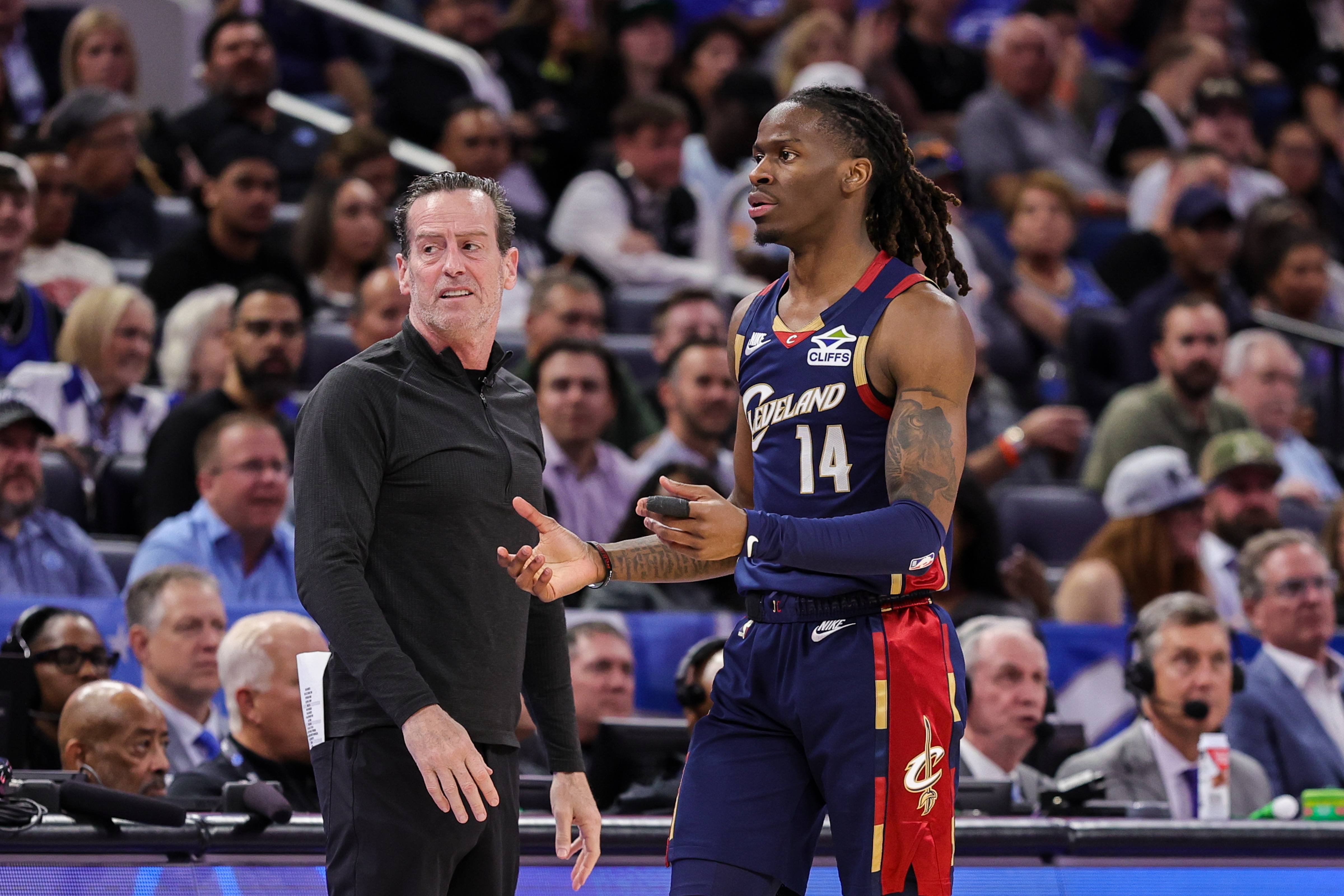 开云平台-埃利斯：魔术倾向于冲筐 一开始我们让他们上篮有点太容易了